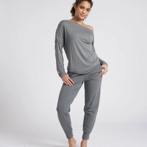 Universal Standard Dolci long sleeve top - Picture 7 of 8